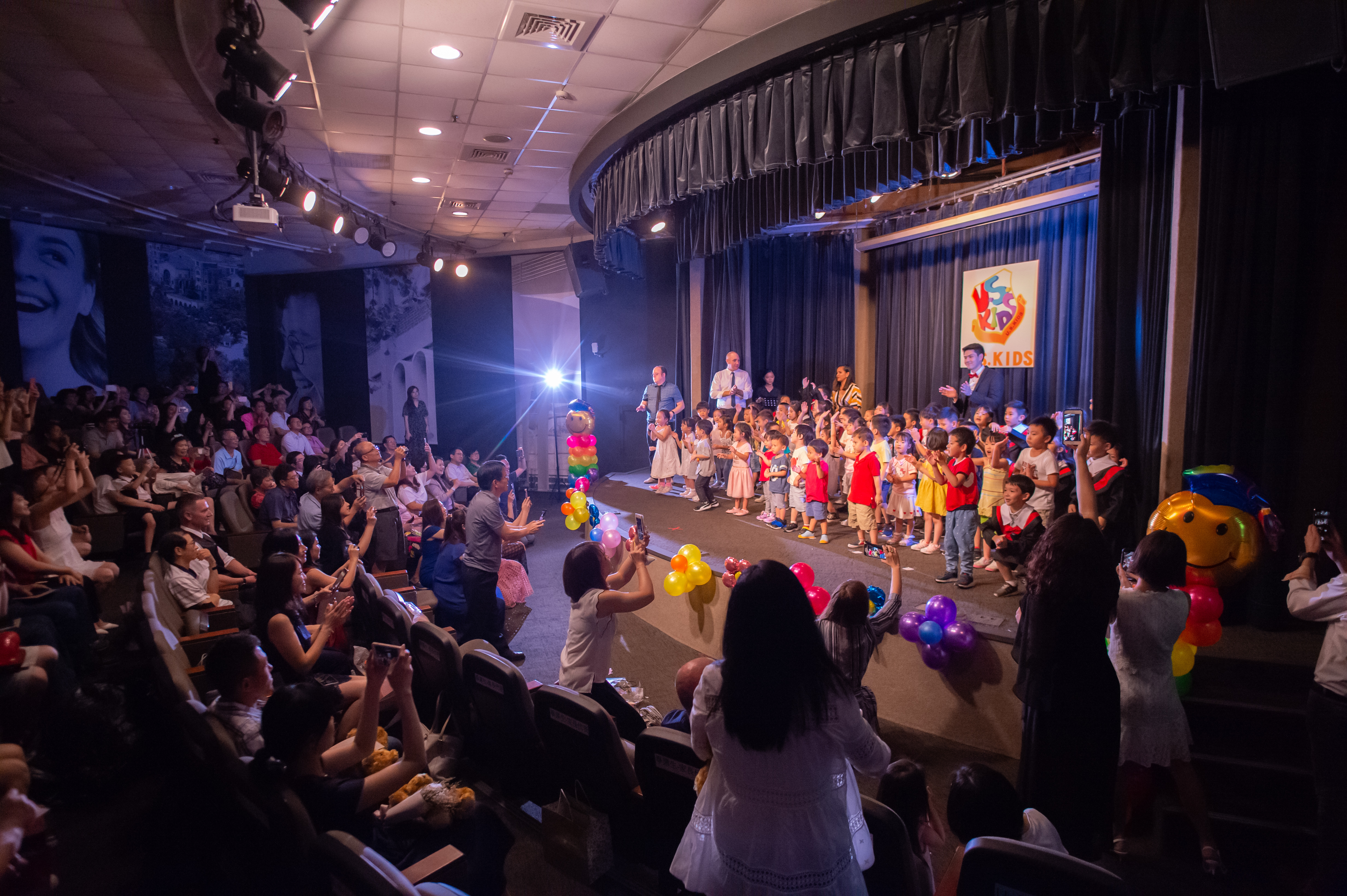 幼兒園畢業典禮全體大合照