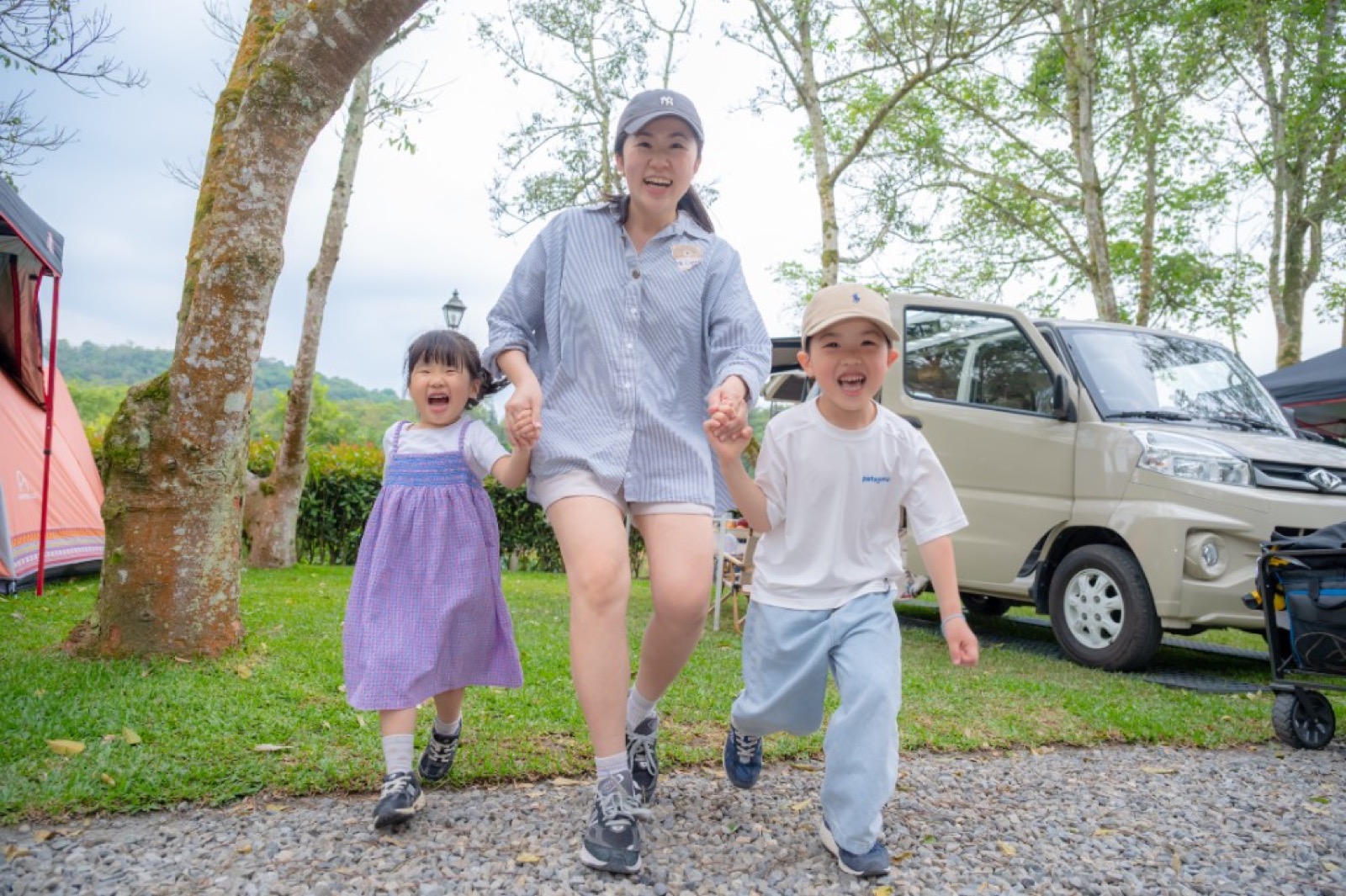 幼兒園畢業照 師生合照 家庭合照