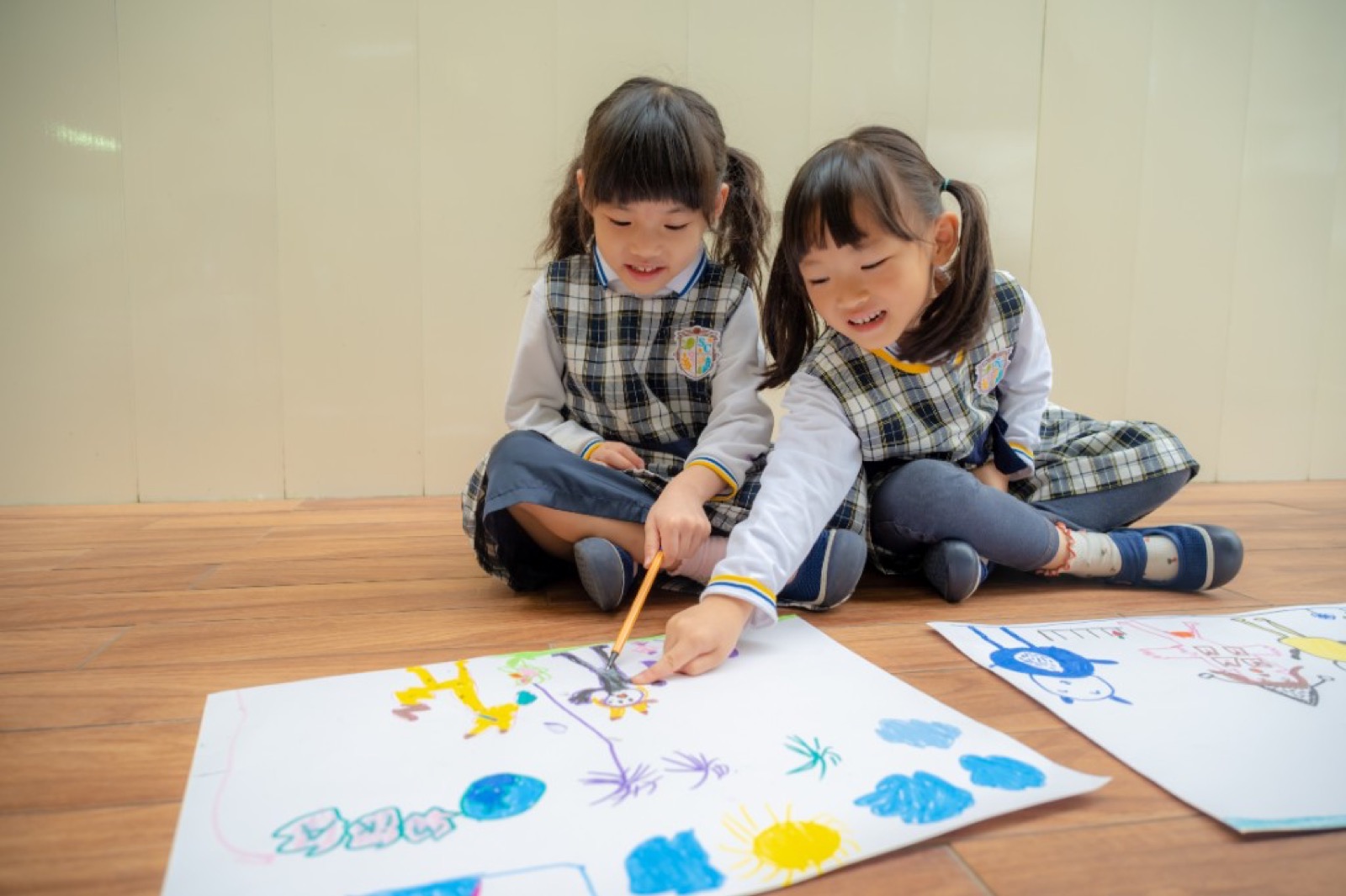 家庭公園外景畢業照 溫馨合影