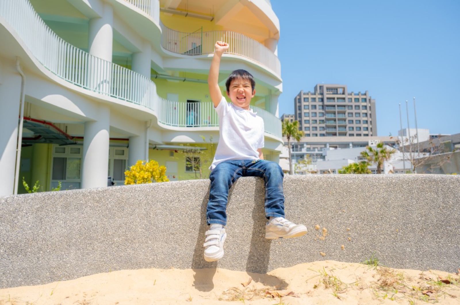 幼兒園畢業照 小組照自然笑容