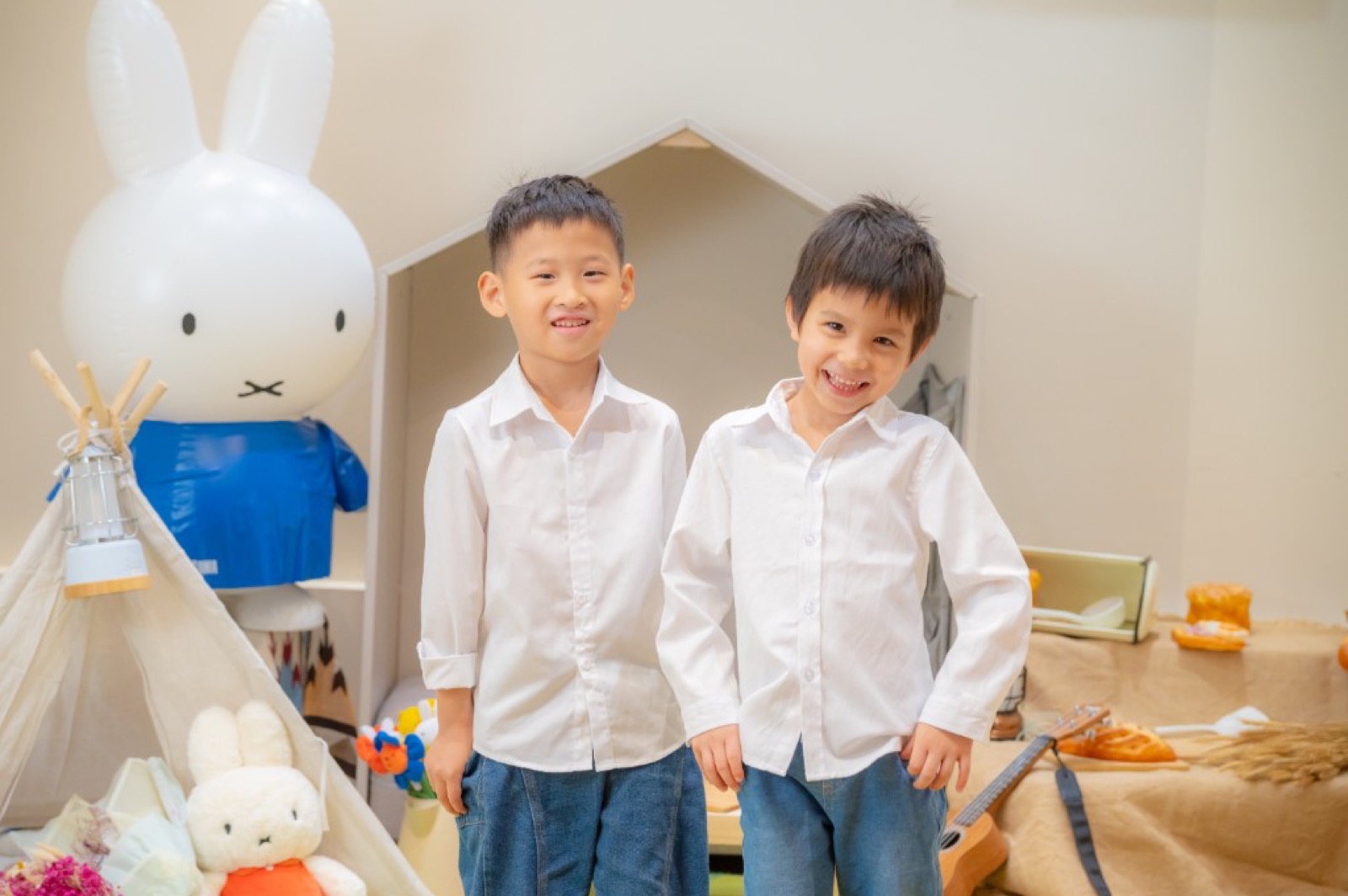 幼兒園畢業照 學士服文青風格
