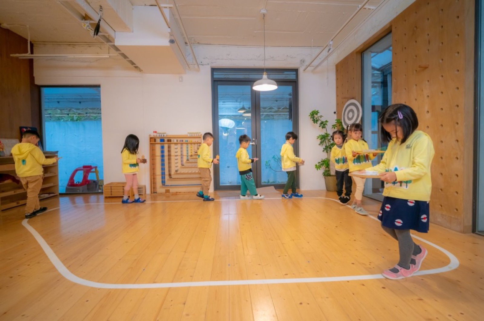 蒙特梭利幼兒園 自然風格畢業照