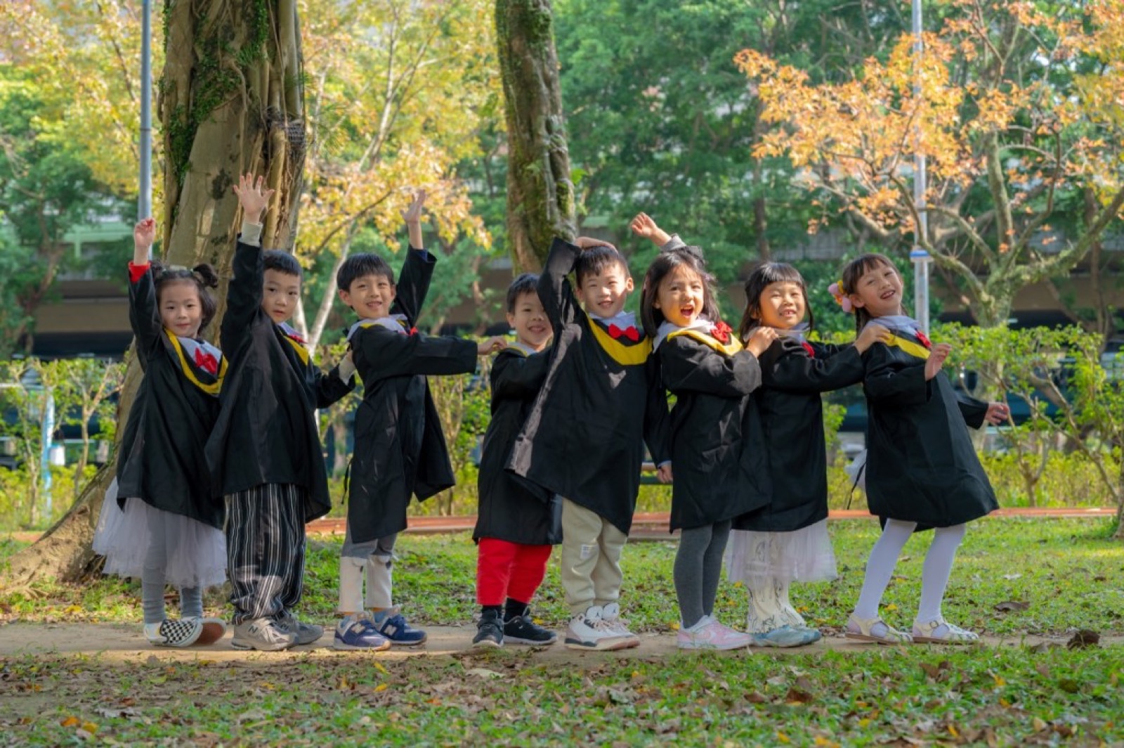 蒙特梭利森林幼兒園畢業照 校園互動