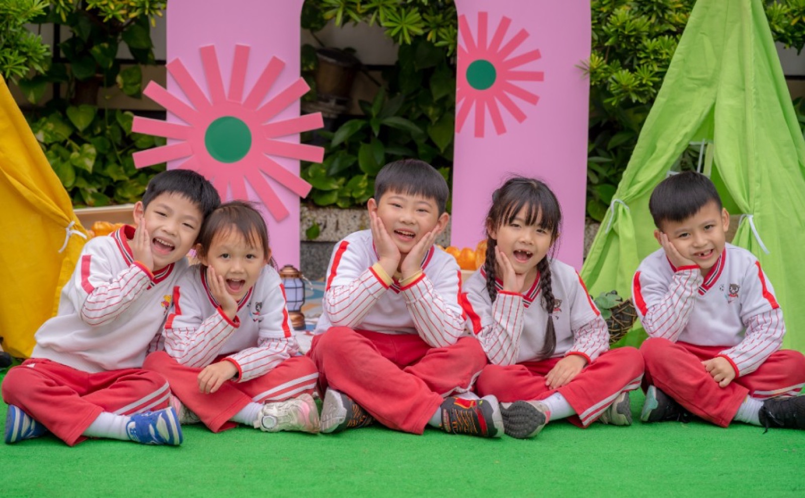 新北市國際幼兒園畢業照 自然生動