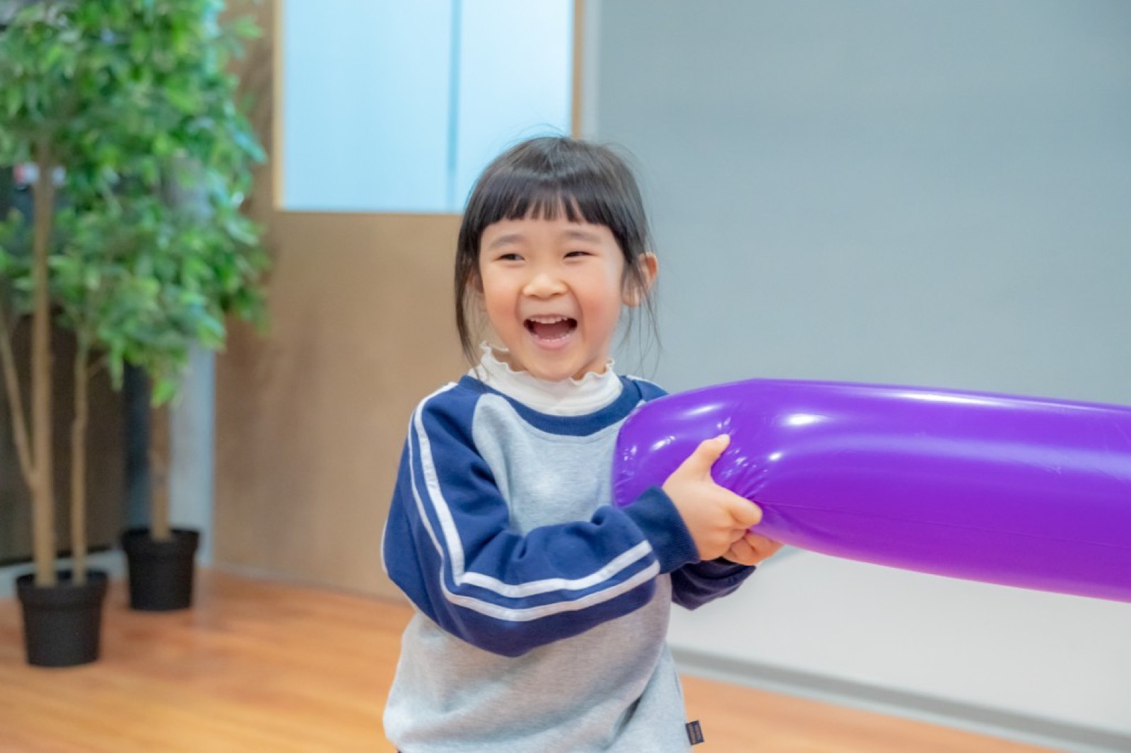 櫻花樹學士照 幼兒園畢業照自然生動