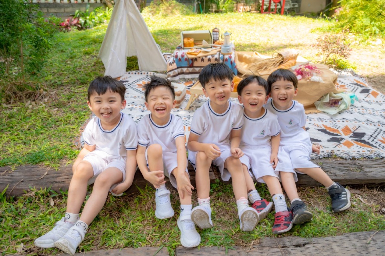 幼兒園畢業照 團體照 自然生動