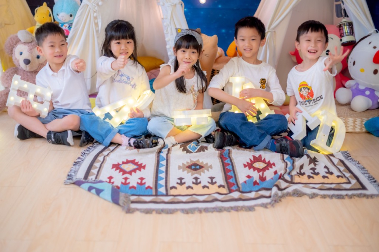幼兒園畢業照 用心佈景 創意回憶