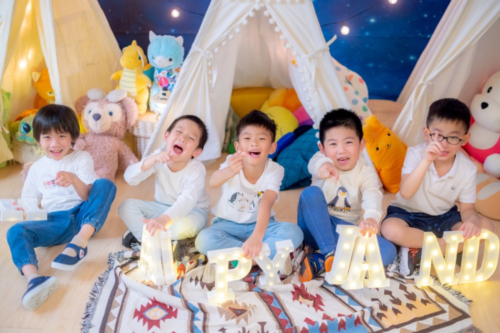 幼兒園畢業照 自然生動 活潑