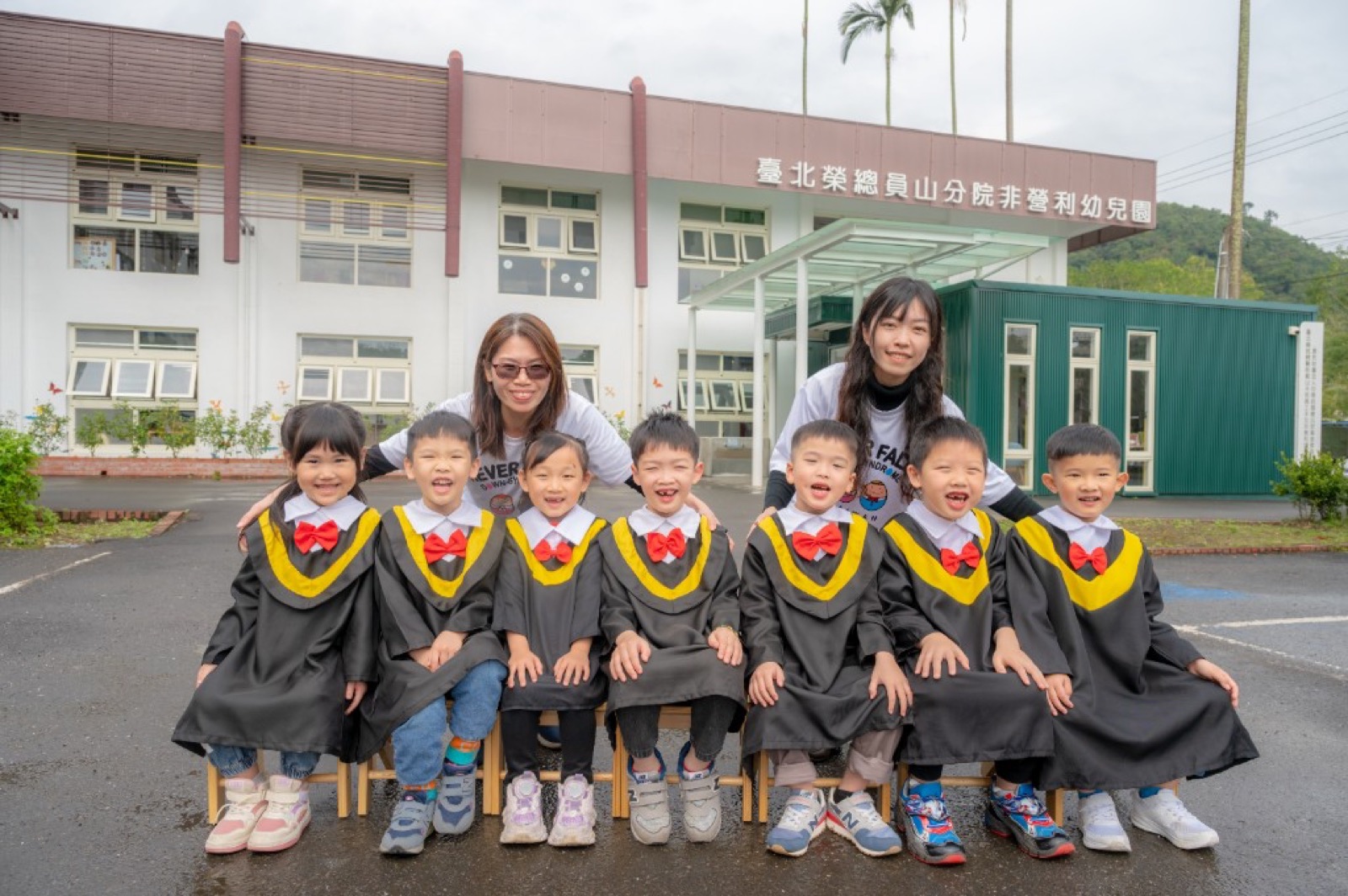 宜蘭幼兒園畢業照 自然生動